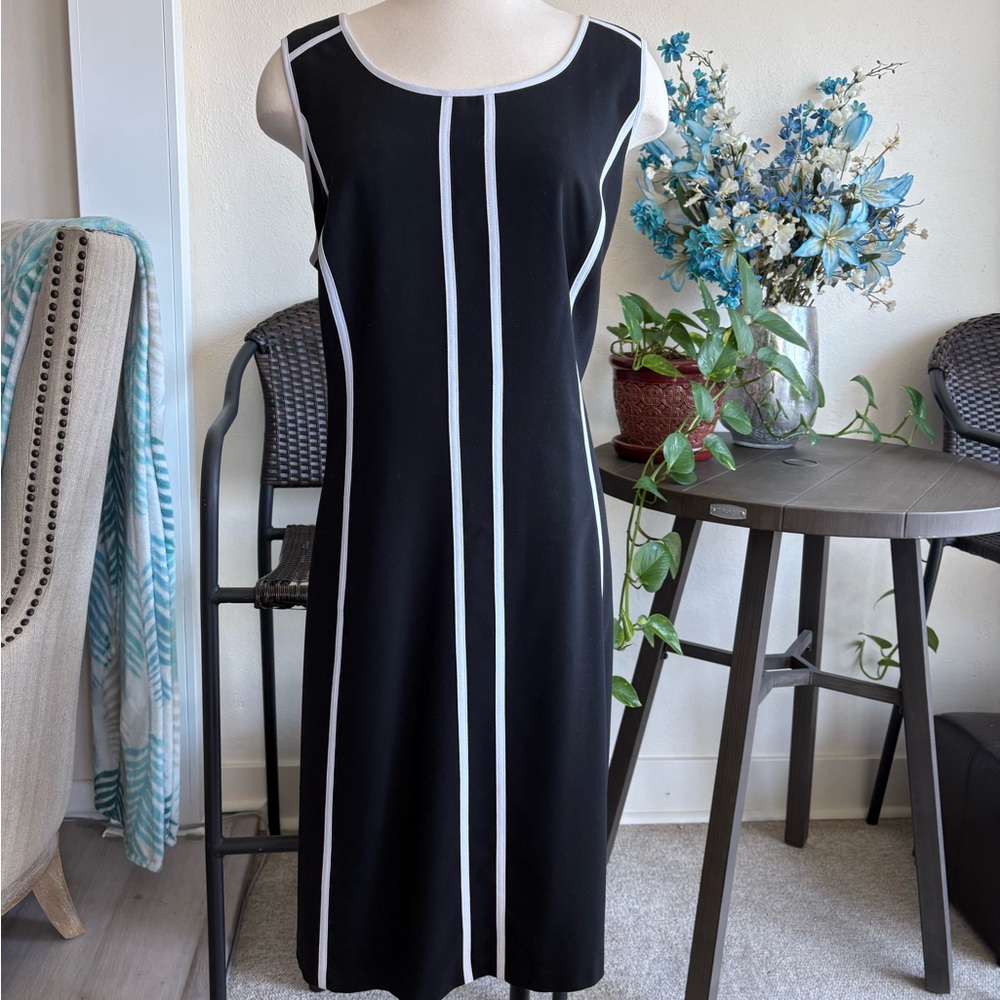 Catherines Black and White Sleeveless Sheath Dress